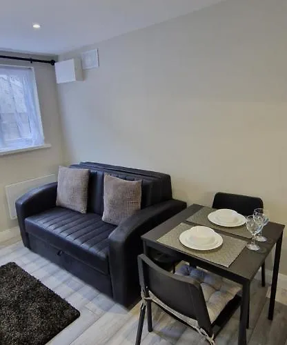 Cosy Garden Лукан